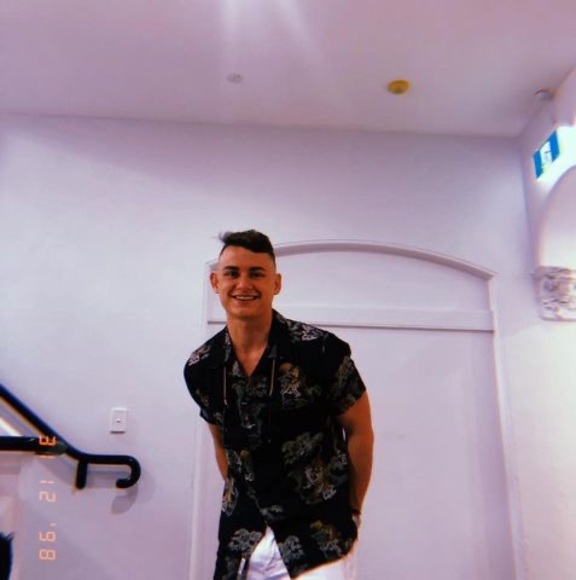 Meet your Posher, Daniel - Picture 1 of 1